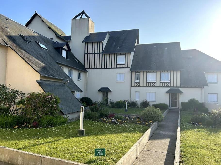 Apartmán Le Garden - Studio Refait A Neuf Proche Mer Et Commerces Cabourg Exteriér fotografie